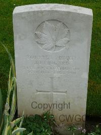Etaples Military Cemetery - Lingard, John Joseph